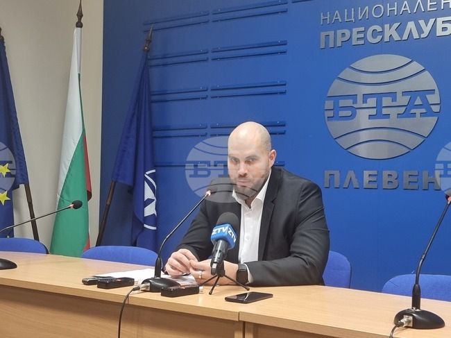 Проблемът с водоснабдяването на Плевен е сериозен и касае множество институции, каза председателят на Общинския съвет