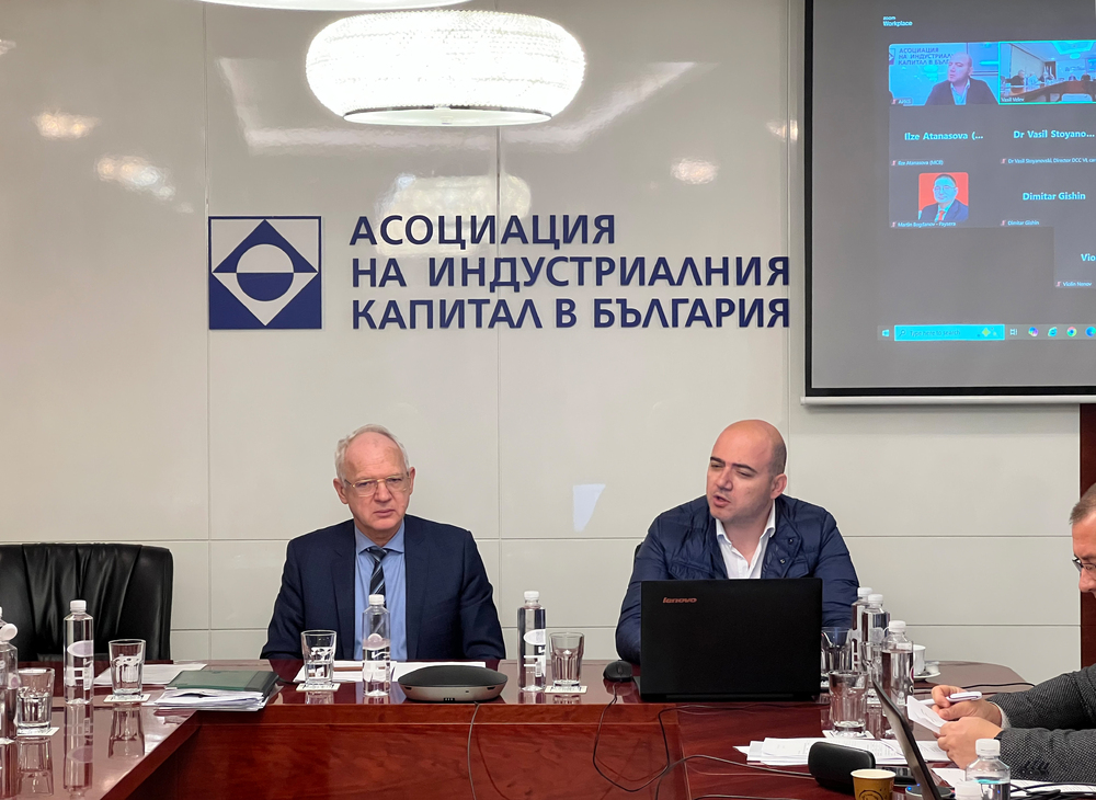 АИКБ: Българските предприятия искат спешна оптимизация на процесите по наемане на служители от трети страни