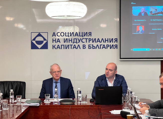 АИКБ: Българските предприятия искат спешна оптимизация на процесите по наемане на служители от трети страни