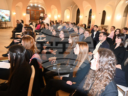 Отличията бяха връчени в присъствието на ректорското ръководство, декани, преподаватели и студенти.