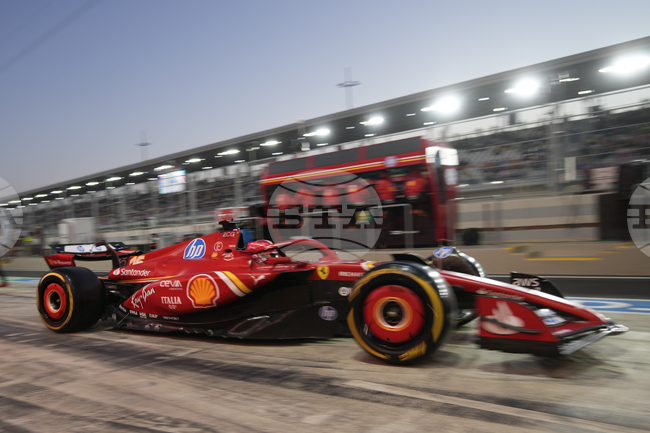 Пилотът на Ферари Шарл Льоклер бе най-бърз в единствената тренировка преди Гран при на Катар във Формула 1