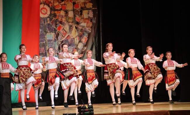 С тържествен концерт Ансамбъл „Северняче“ - Попово отбелязва 70-ата годишнина на художествения ръководител и хореограф Станимир Иванов