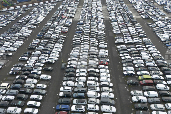 ЕК ще представи през март план за преодоляване на трудностите пред европейските автомобилостроители