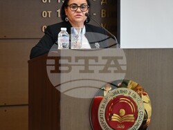 Закия Ел Мидауи изнесе публична лекция на тема “Силата на жените в дипломацията“.