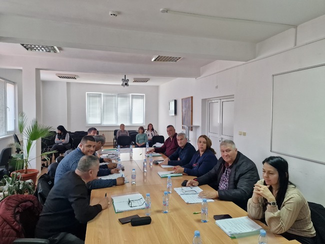 Община Баните ще кандидатства за финансиране за изграждане и оборудване на нови социални услуги, реши Общинският съвет