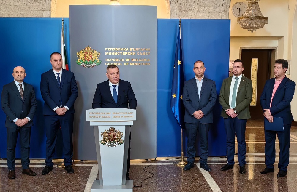 Министър Тахов: И вторите проби за чума по животните от фермата във Велинград са положителни