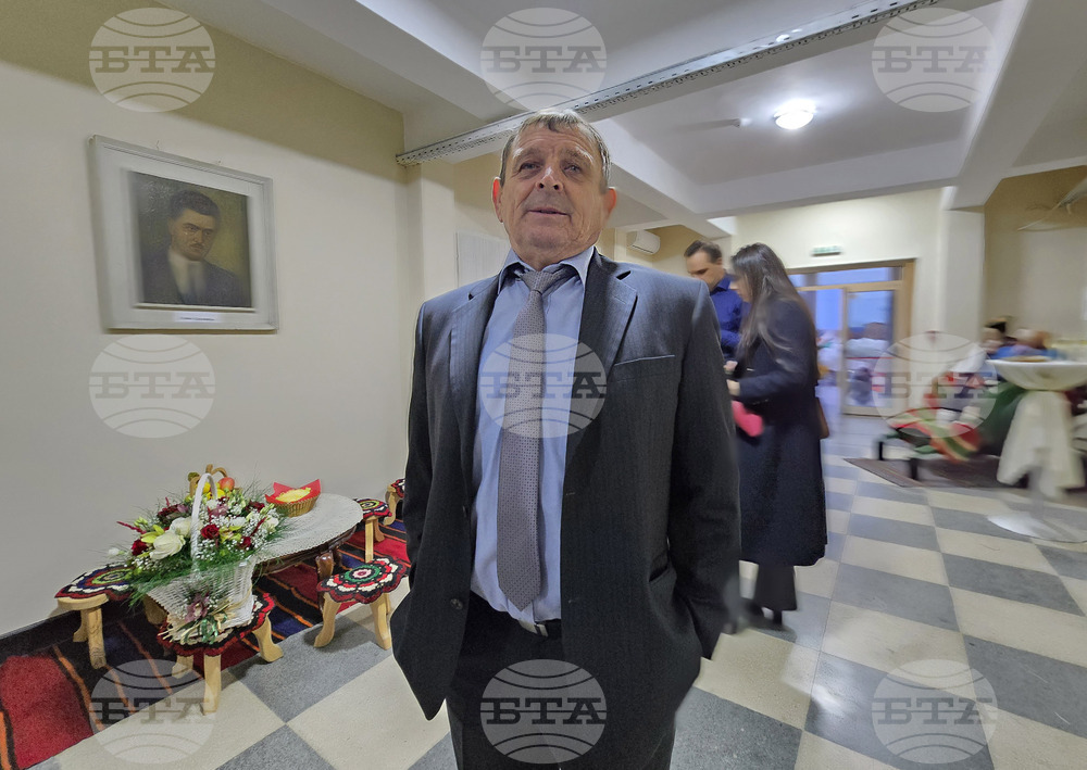 Село Гложене – Илияна Йотова - читалище - 125 години