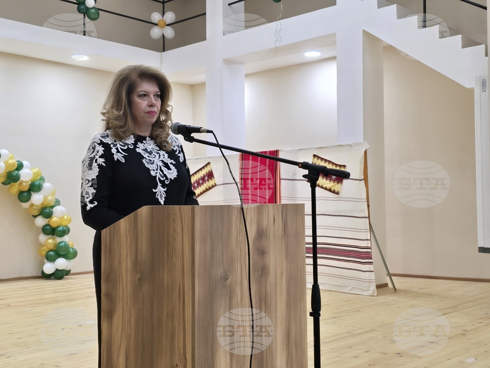 Село Гложене – Илияна Йотова - читалище - 125 години
