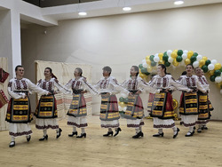 Село Гложене –  Илияна Йотова - читалище - 125 години