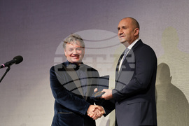 Пловдив - Румен Радев - 60 г. АМТИИ - плакет - връчване