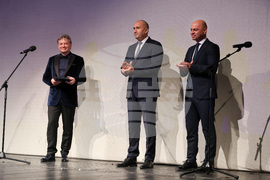 Пловдив - Румен Радев - 60 г. АМТИИ - плакет - връчване