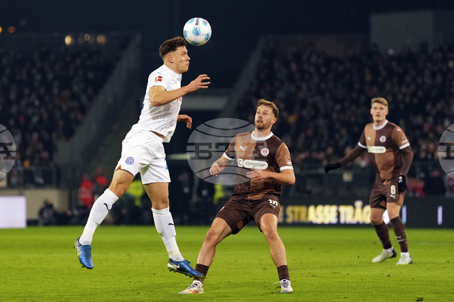 Санкт Паули се измъкна от зоната на изпадащите, след като победи Холщайн Кийл