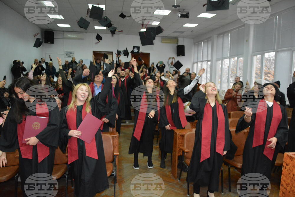 Хасково - Регионален център за дистанционно обучение към УНСС - дипломиране