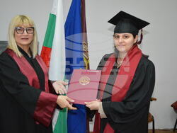 Хасково - Регионален център за дистанционно обучение към УНСС - дипломиране