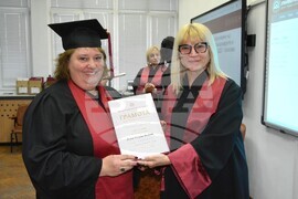 Хасково - Регионален център за дистанционно обучение към УНСС - дипломиране