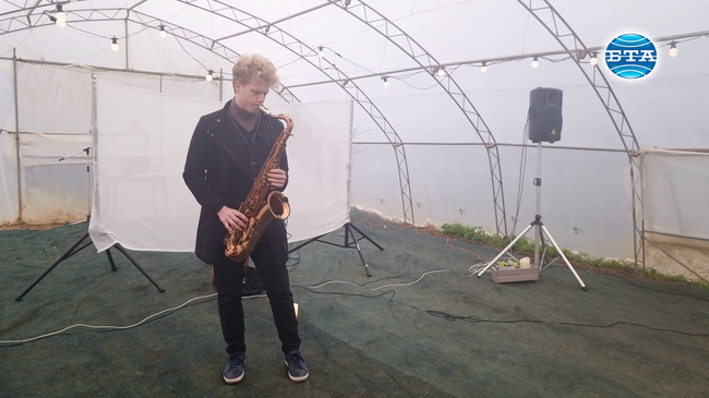 Споделен ритуал за реколта с приказки в сенки, джаз и соул организира община Троян