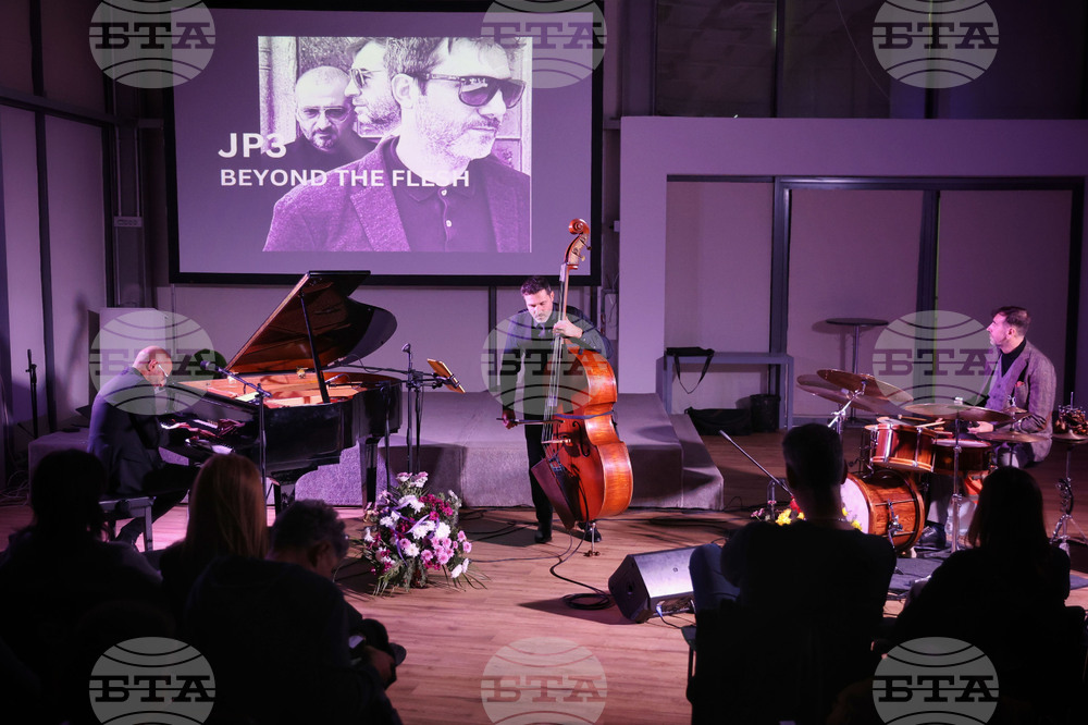 БТА: Бургас - Живко Петров трио JP3 - концерт