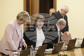 Министерски съвет - служебен кабинет - първо заседание