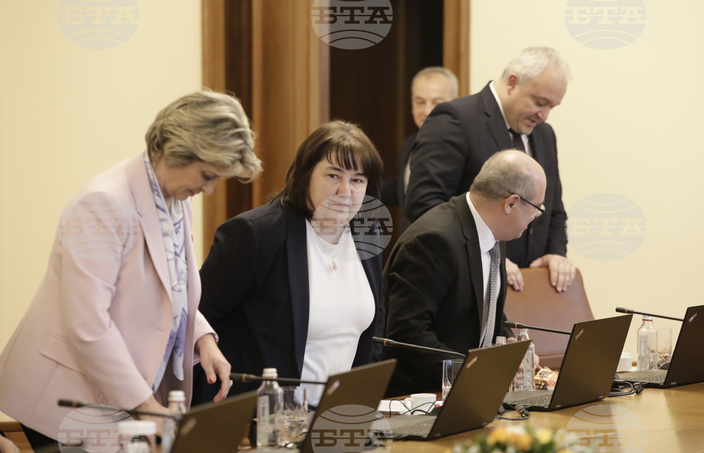 Министерски съвет - служебен кабинет - първо заседание