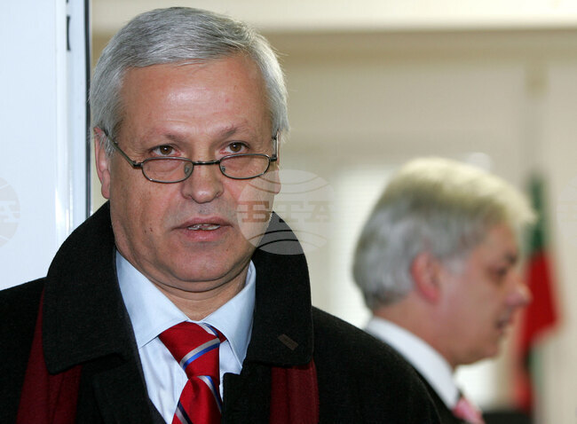 Любе Спасов, български и международен футболен съдия и спортен деец