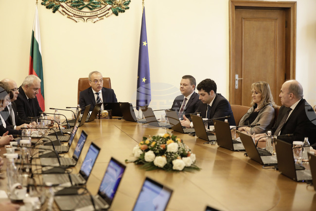 Министерски съвет - служебен кабинет - първо заседание