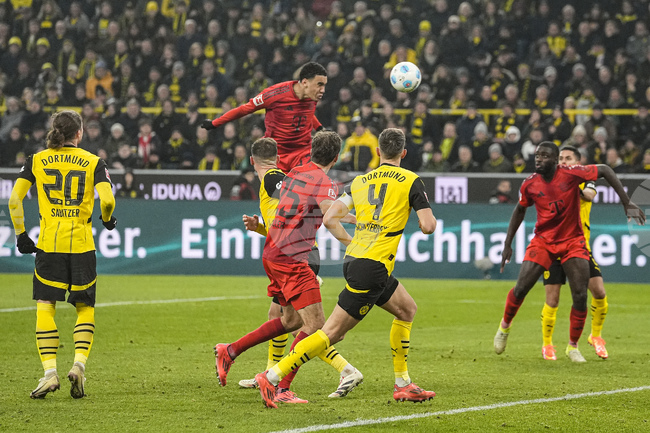 Борусия Дортмунд и Байерн Мюнхен завършиха при равенство в дербито на кръга в Бундеслигата