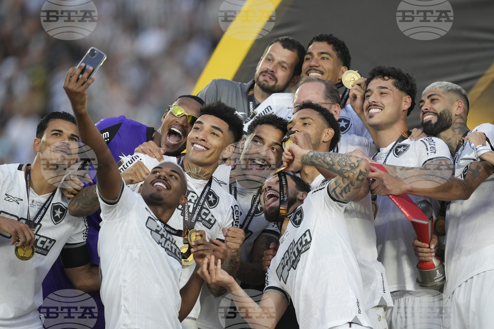 Бразилският гранд Ботафого обяви за временен треньор Клаудио Касапа