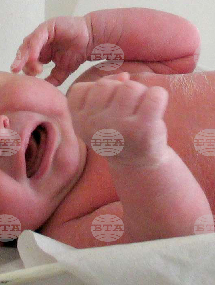 Първото бебе за 2025 година в Пазарджик е момче