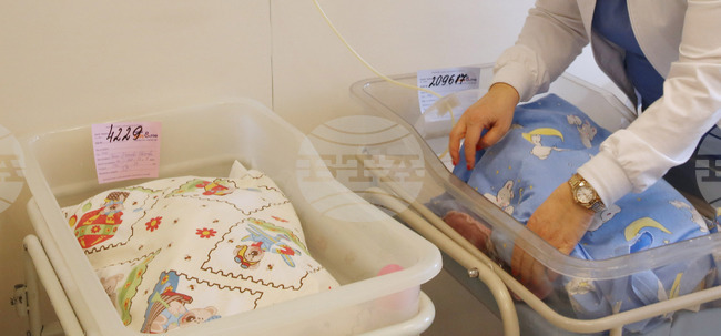 В община Плевен за година са приети близо 300 заявления за еднократни помощи при раждане