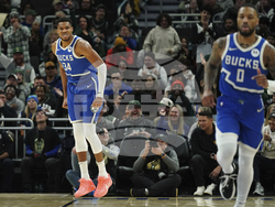 Wizards Bucks Basketball
