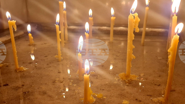 Преди Великден пожарникари от Търговищко са проверили 33 църкви, пет хотела и една хижа 