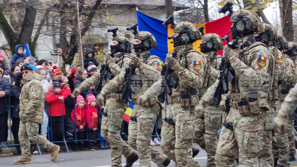 Румъния - Букурещ - военен парад
