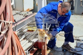 Св. св. Кирил и Методий - НИК 421 - кораб - Антарктида - ежедневие - мостик - Мар дел Плата