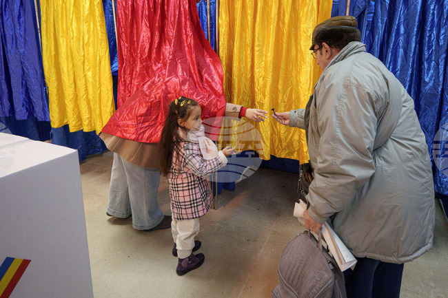 Започна гласуването на втория тур на президентските избори в Румъния извън границите на страната