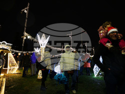 Коледна елха - светлини - запалване