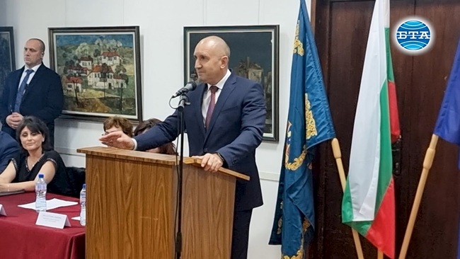 Президентът Румен Радев участва във форум на тема "Образование, култура и спорт“ в Силистра