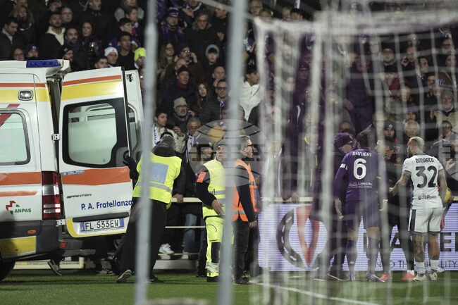 Колабиралият на терена Едоардо Бове е на успокоителни, в медикаментозна кома, но и в стабилно състояние, обявиха от клуба му Фиорентина