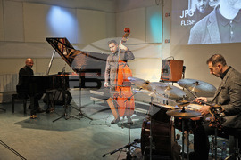 Варна - Живко Петров трио JP3 - нов албум - представяне