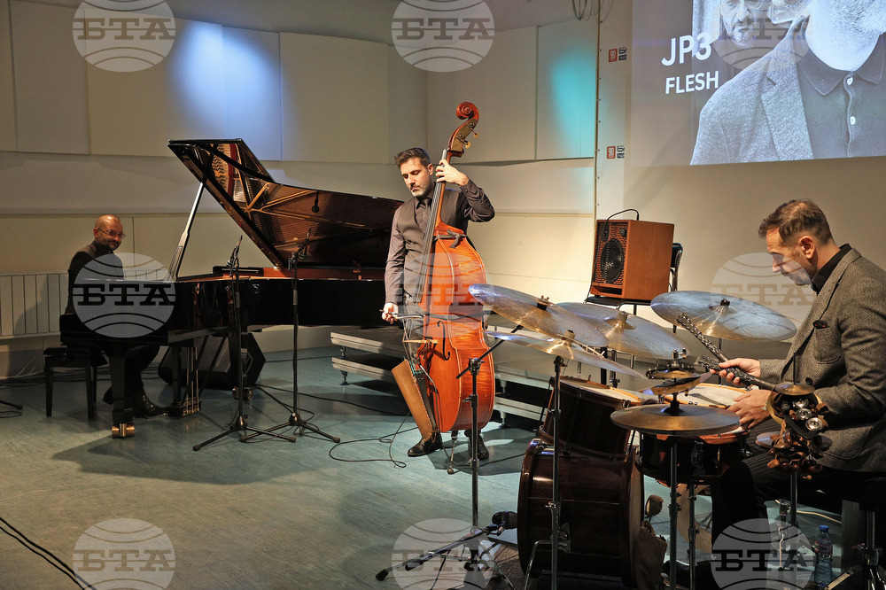 Варна - Живко Петров трио JP3 - нов албум - представяне