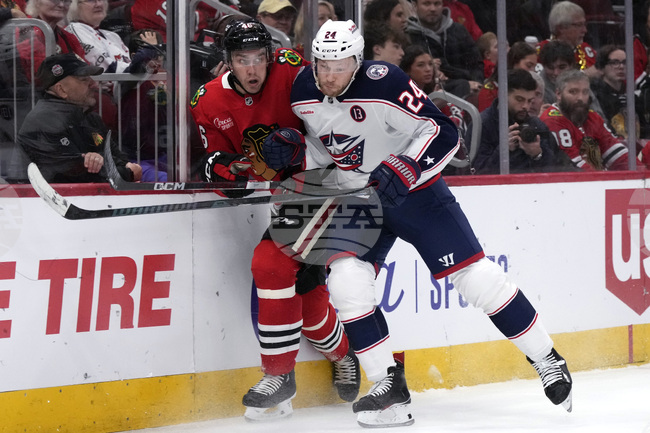 Кълъмбъс се наложи като гост над Чикаго в среща от НХЛ