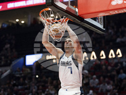 Mavericks Trail Blazers Basketball