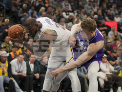 Lakers Jazz Basketball