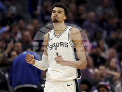 Spurs Kings Basketball