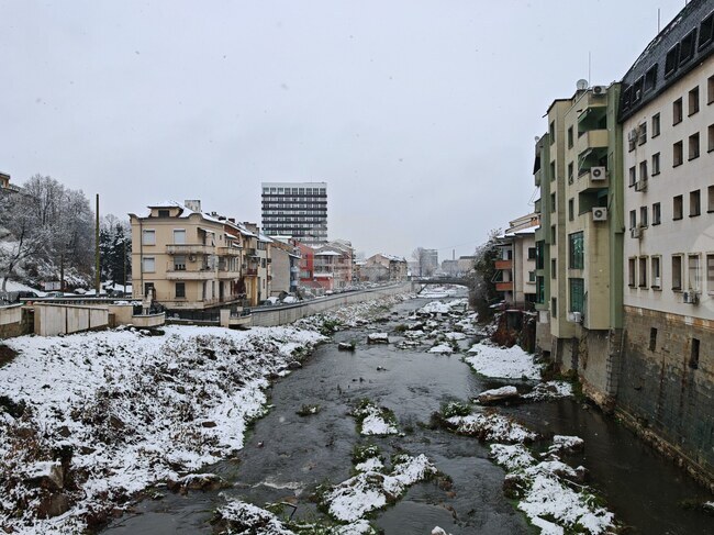 Главните пътни артерии в Габрово са почистени, проходът Шипка е проходим при зимни условия