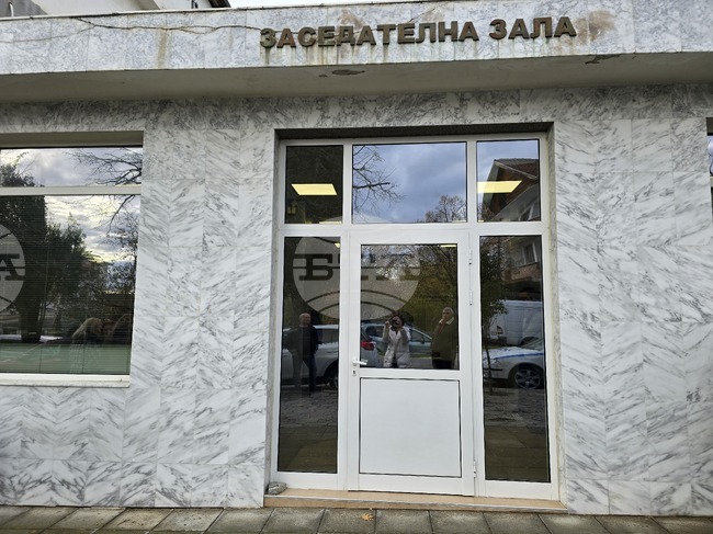 На извънредно заседание Общинският съвет в Сандански обсъди инцидента с починалото новородено