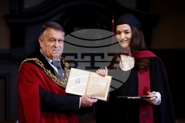 Софийски университет „Свети Климент Охридски“ - Факултет по журналистика и масова комуникация - дипломи - връчване