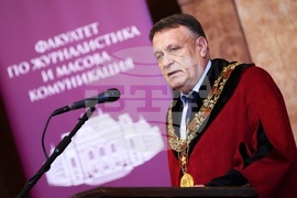 Софийски университет „Свети Климент Охридски“ - Факултет по журналистика и масова комуникация - дипломи - връчване