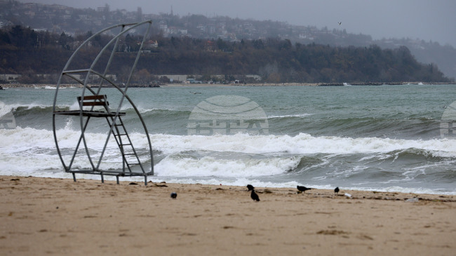 Двама мъже са се удавили в морето край Ахтопол и Свети Влас