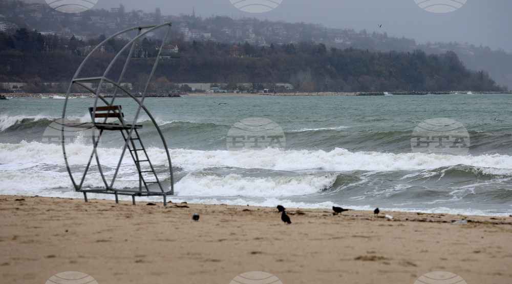 Двама мъже са се удавили в морето край Ахтопол и Свети Влас