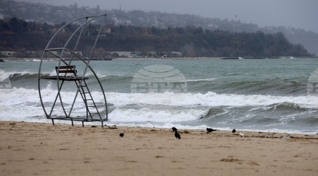 Двама мъже са се удавили в морето край Ахтопол и Свети Влас